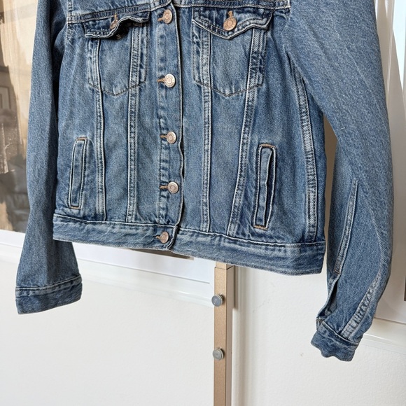 Gap Kids Girl Trucker Denim Jacket Blue Size 14-16 Snap Front Long Sleeve Casual - Picture 3 of 12